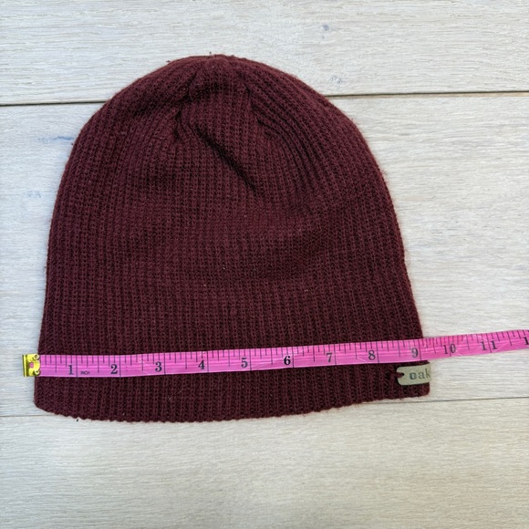 Oakley Avenue Beanie - Picture 2 of 3